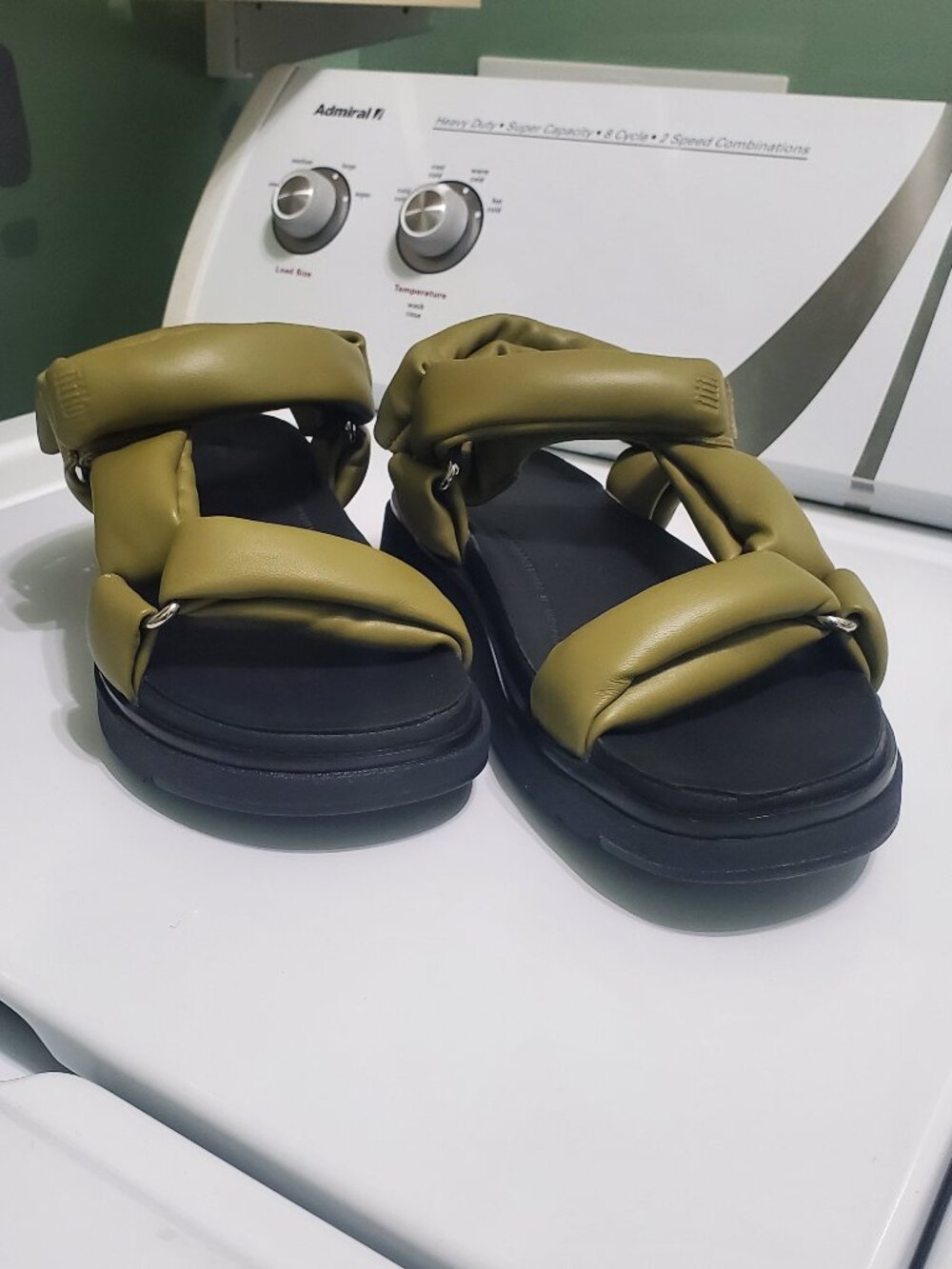 NWT FitFlop Gen-FF Soft-Leather Back-Strap Green Sandals | 8.5